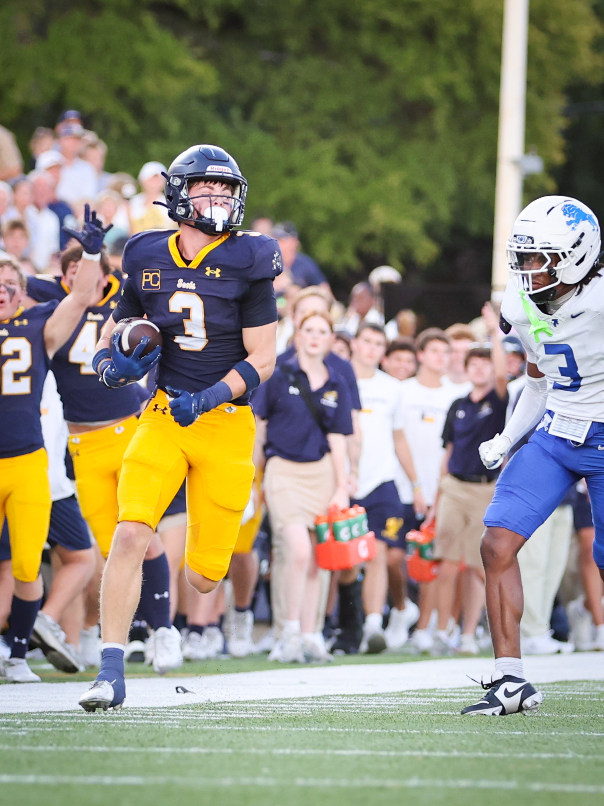 Scots Liam Thomas scored two touchdowns during the first half of the Scots 38-21 win over Tyler.